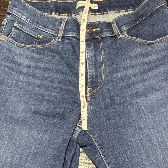 Women's Levi’s Bermuda Shorts - Picture 4 of 5